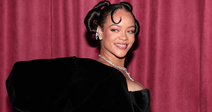 Rihanna aposta em beauty look Rose Gold para o Golden Globe Awards 2023